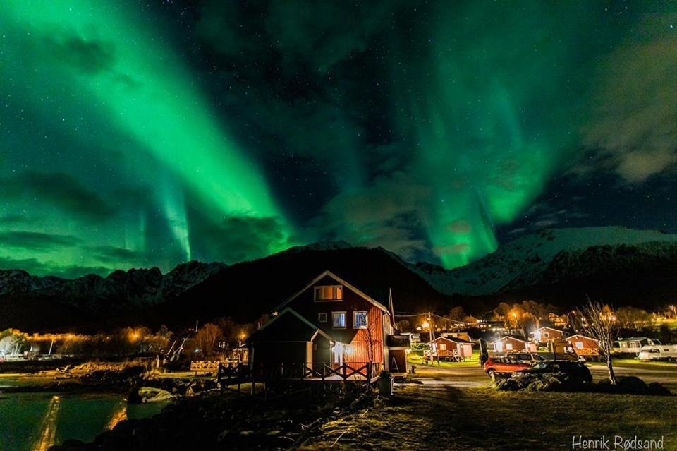 Toftenes Sjohuscamping Alsvåg エクステリア 写真
